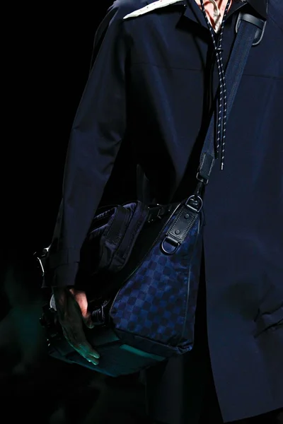 Look 23